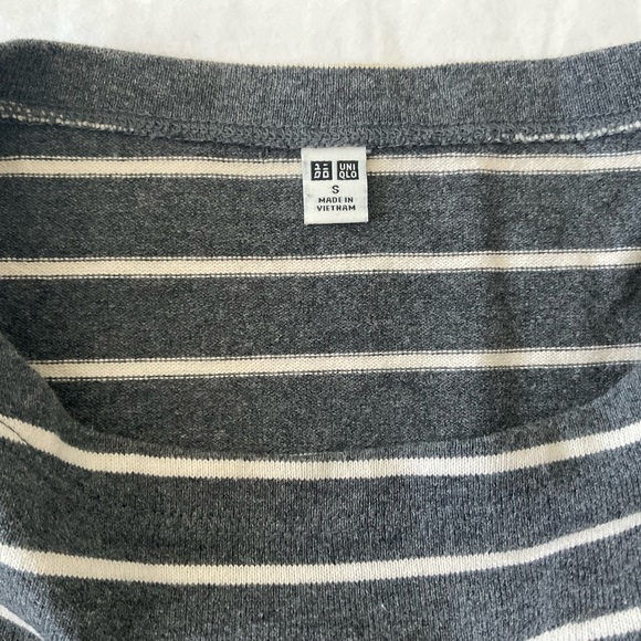 Uniqlo striped longsleeves - Picture 2 of 3